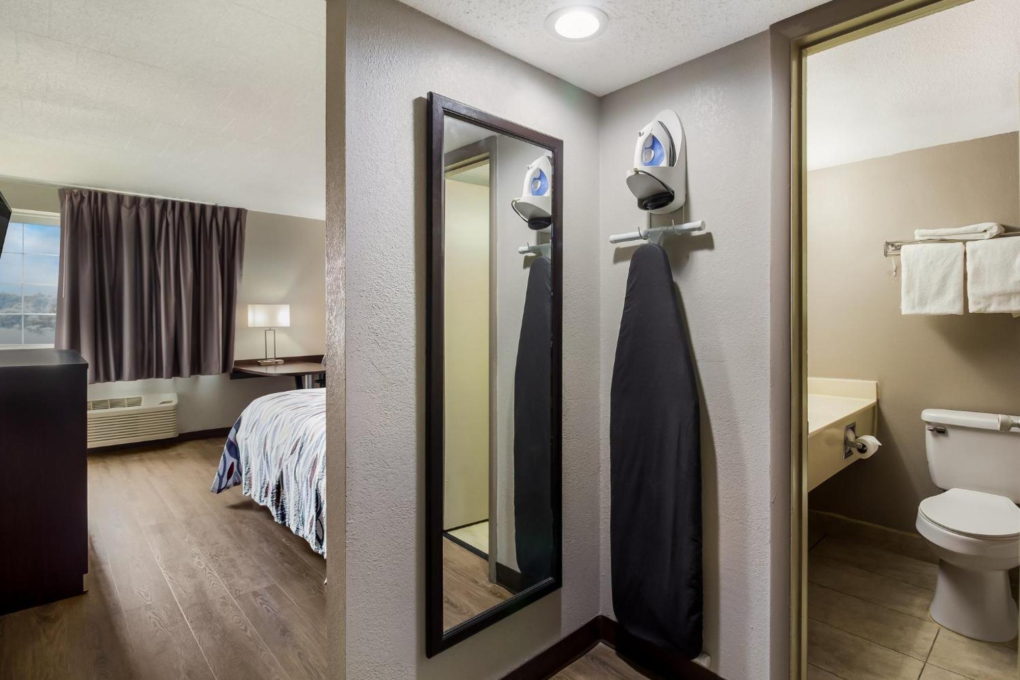 Red Roof Inn New Stanton Ngoại thất bức ảnh
